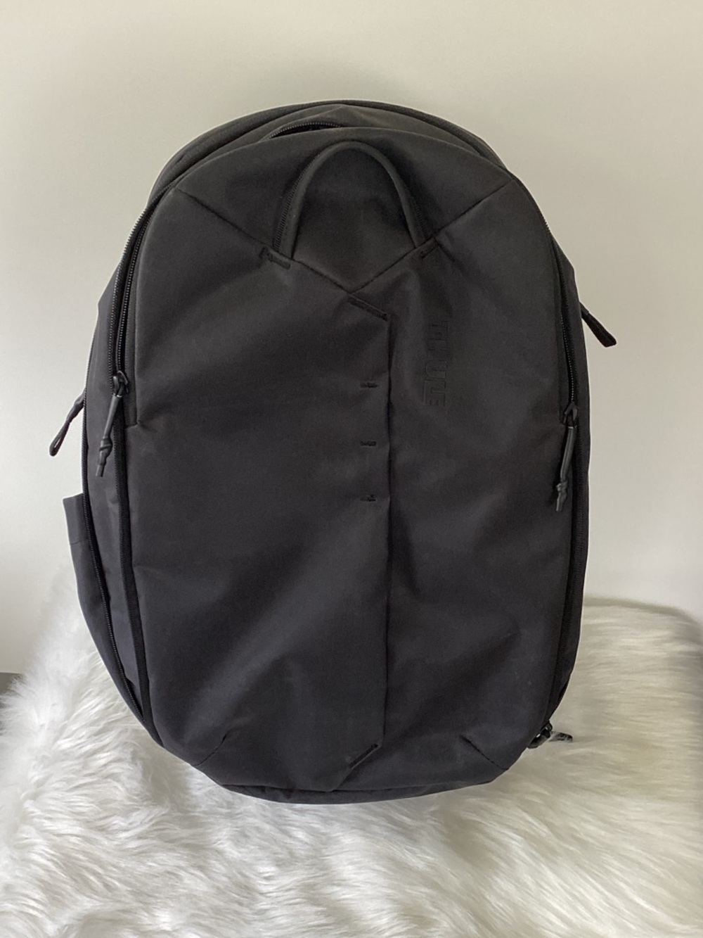 Thule Black Minimalist Men's Backpack